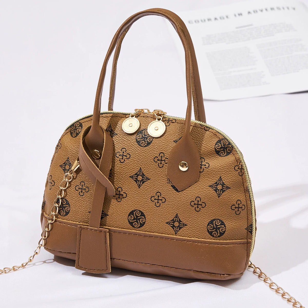 2026 Nova Moda, Luxo Leve, Niche Monica & Friends Bolsa Feminina de Alto Padrão - Bolsa Shell com Bloco de Cores Estampado