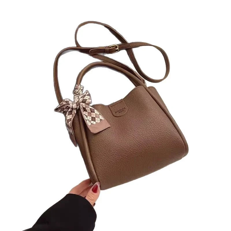 Nova Bolsa Feminina de Luxo Leve e de Alta Qualidade 2026, Bolsa Transversal Texturizada de Nicho, Bolsa de Mão Versátil Ultra Macia e Moderna, Bolsa Saco.