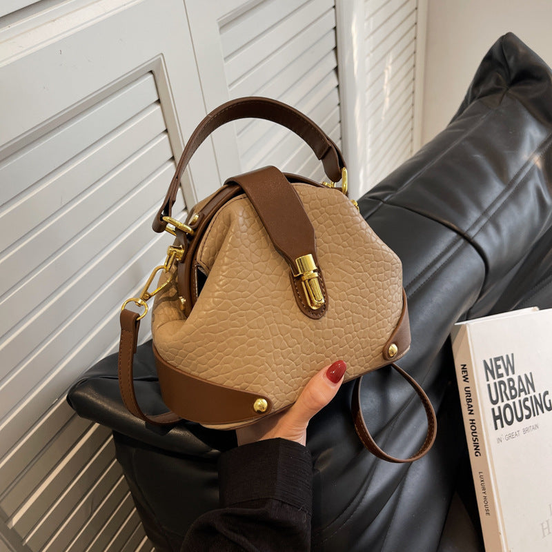 Bolsas femininas de luxo transfronteiriças 2026: Nova tendência, bolsa de mão e transversal versátil e moderna com textura simples e alça de ombro.