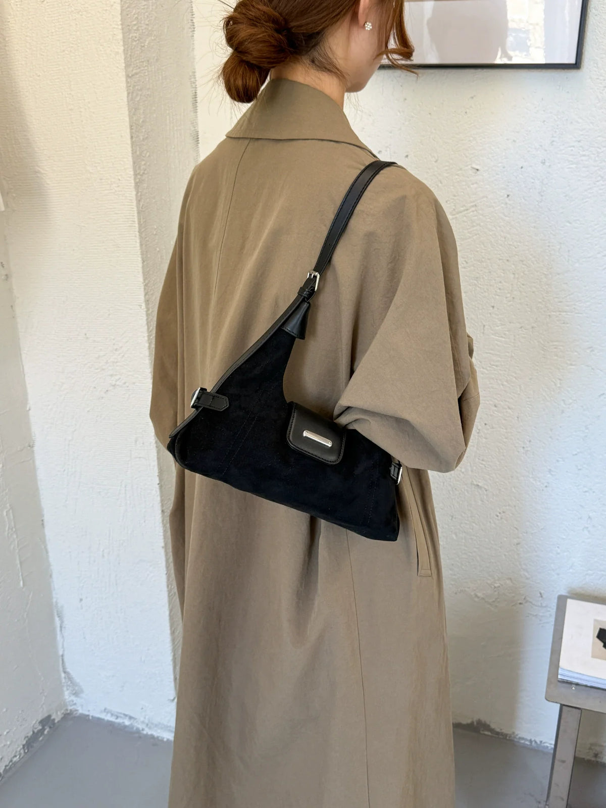 Design de nicho 2026 nova bolsa feminina OutonoRetro pequena bolsa quadrada de ombro Roupa de Trabalho bolsa de axila bolsa baguete