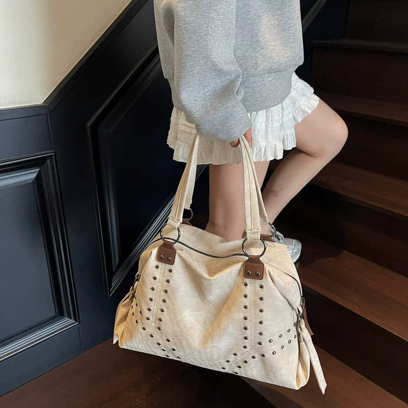Bolsa de Ombro com Rebites da Nova Moda 2026, Bolsa Tote de Grande Capacidade, Bolsa de Mão Feminina Casual Versátil de Alta Qualidade para o Dia a Dia