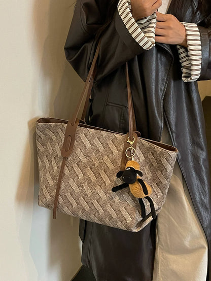 Bolsa de Ombro Casual Color Block da Moda 2026 - Bolsa Tote Estilosa e Espaçosa para o Trabalho, Escola e Uso Diário.