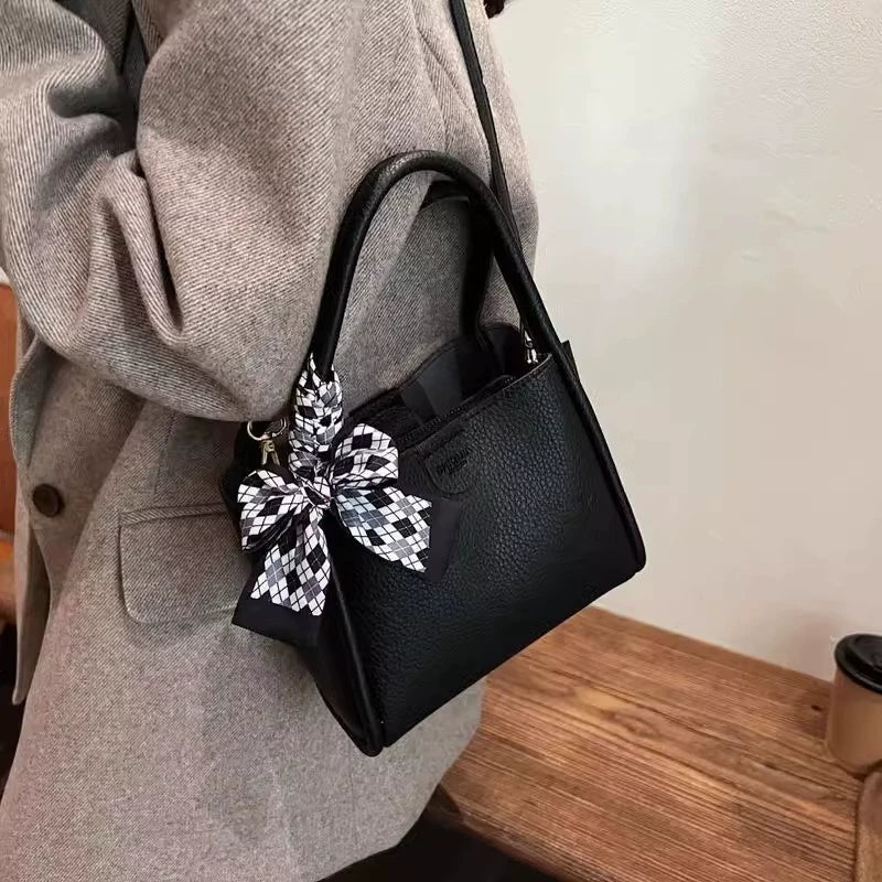 Nova Bolsa Feminina de Luxo Leve e de Alta Qualidade 2026, Bolsa Transversal Texturizada de Nicho, Bolsa de Mão Versátil Ultra Macia e Moderna, Bolsa Saco.