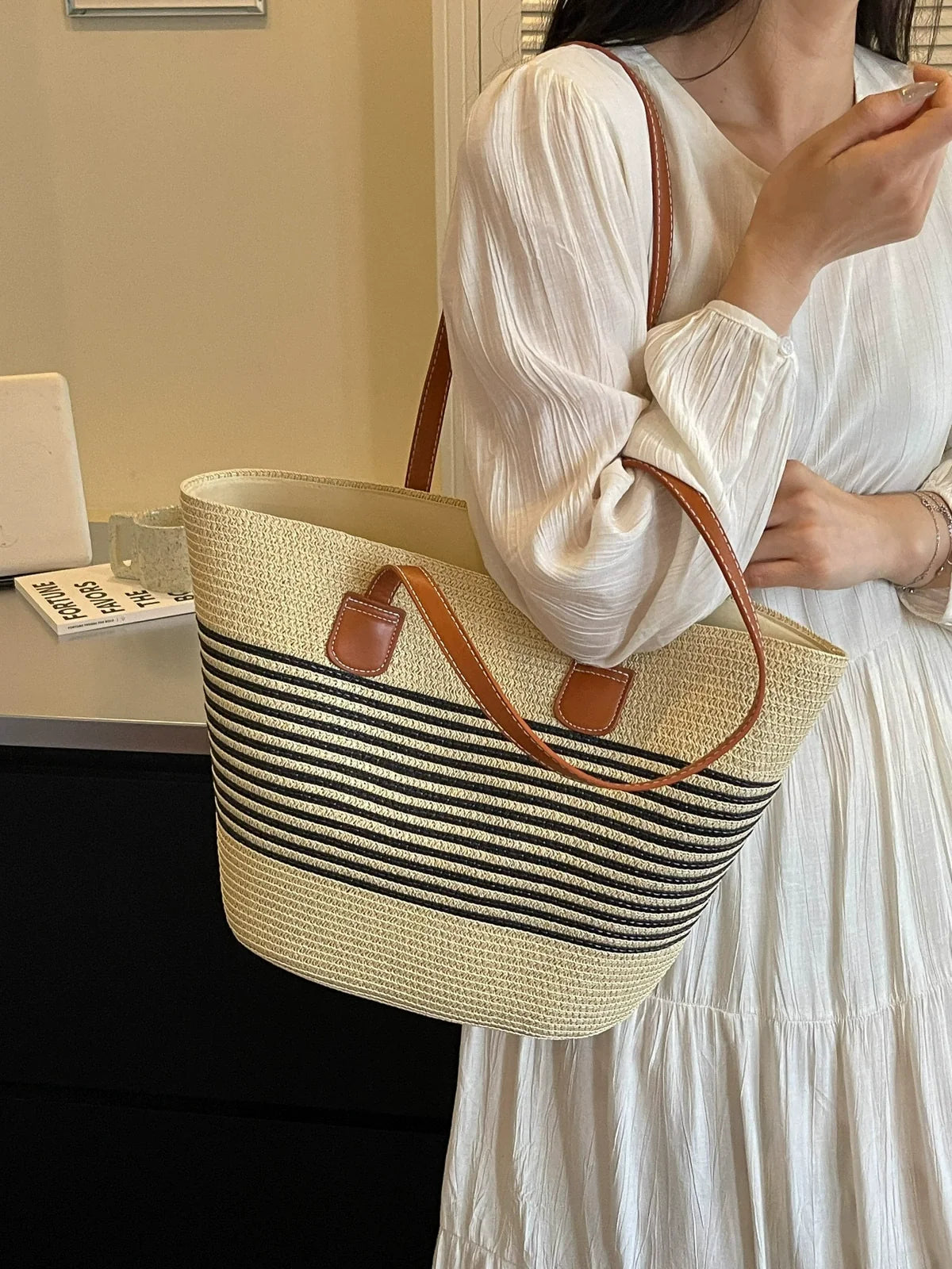 Bolsa de palha para mulheres, bolsa de verão, bolsa tote, bolsa tipo saco de grande capacidade, bolsa de ombro de palha, bolsa de vime, transfronteiriça.