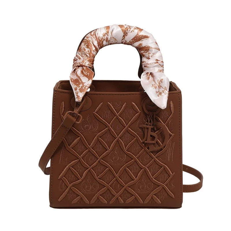 Bolsa Princesa Diana com Bordado Pesado, Nova Moda, Bolsa de Seda, Bolsa de Ombro de Alta Qualidade para Mulheres