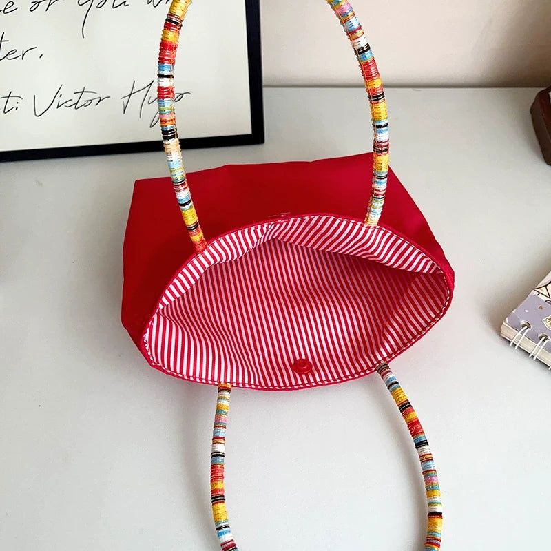 Bolsa Fofa e Elegante - Bolsa Tote Feminina, Fashion, Portátil e Versátil - Perfeita para Retocos de Maquiagem, Prática para Passeios, Design Exclusivo, Disponível para Atacado.