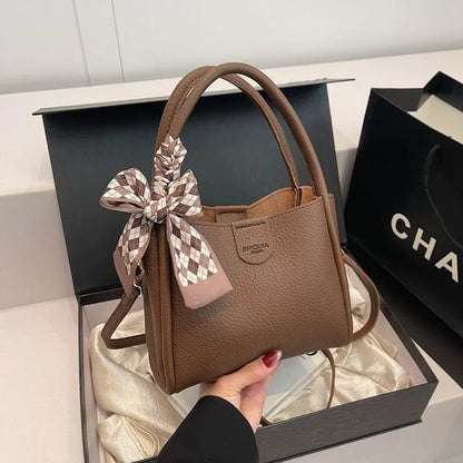 Nova Bolsa Feminina de Luxo Leve e de Alta Qualidade 2026, Bolsa Transversal Texturizada de Nicho, Bolsa de Mão Versátil Ultra Macia e Moderna, Bolsa Saco.
