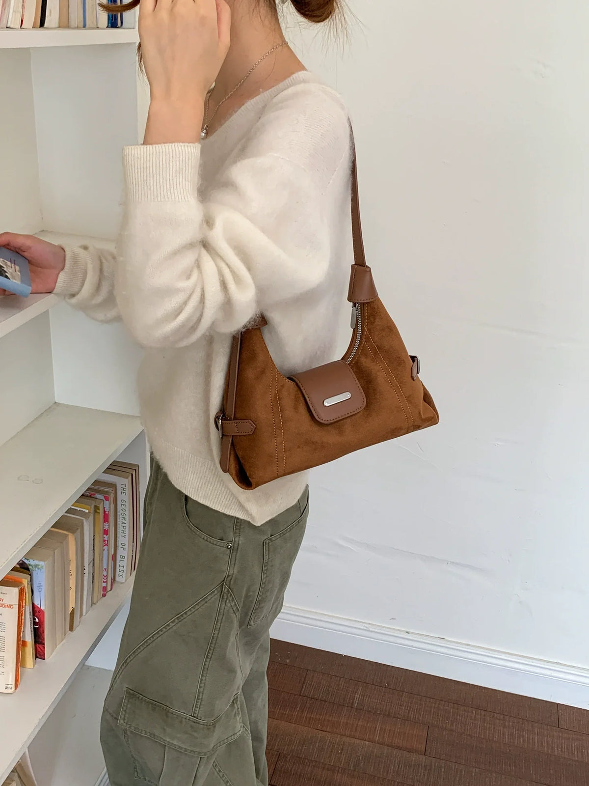 Design de nicho 2026 nova bolsa feminina OutonoRetro pequena bolsa quadrada de ombro Roupa de Trabalho bolsa de axila bolsa baguete