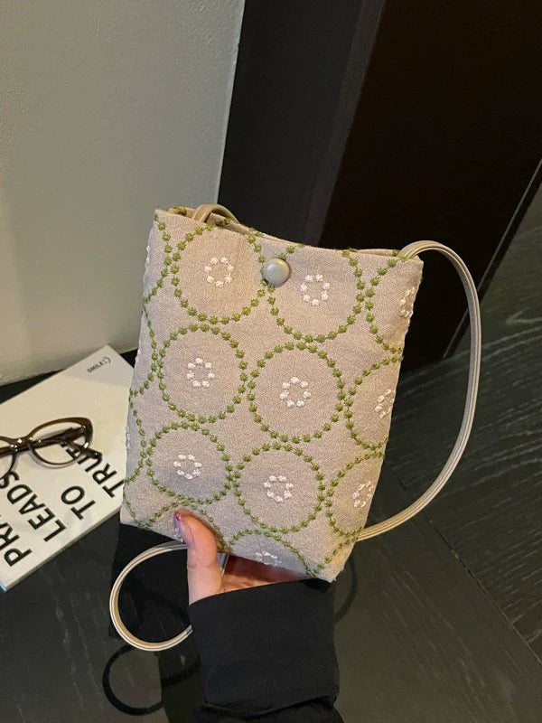 Bolsa bordada de estilo étnico transfronteiriço para mulheres 2026. Nova coleção. Retrô. Mais fácil de combinar. Bolsa para celular. Estilo nicho. Bolsa de ombro transversal casual.