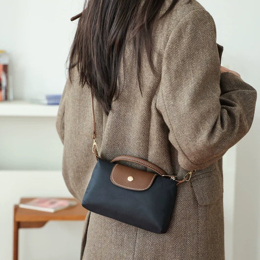 Nova Bolsa Dumpling de Nylon 2026 - Bolsa Transversal Feminina para Fornecimento Internacional - Bolsa Mini Quadrada Casual e Versátil para o Dia a Dia