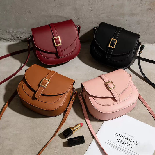 Bolsa Transversal Minimalista com Fivela de Metal e Alça Ajustável - Bolsa Saddle Commuter 2026 Versátil e Estilosa para Mulheres