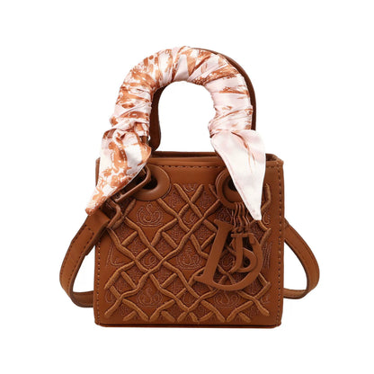 Bolsa Princesa Diana com Bordado Pesado, Nova Moda, Bolsa de Seda, Bolsa de Ombro de Alta Qualidade para Mulheres