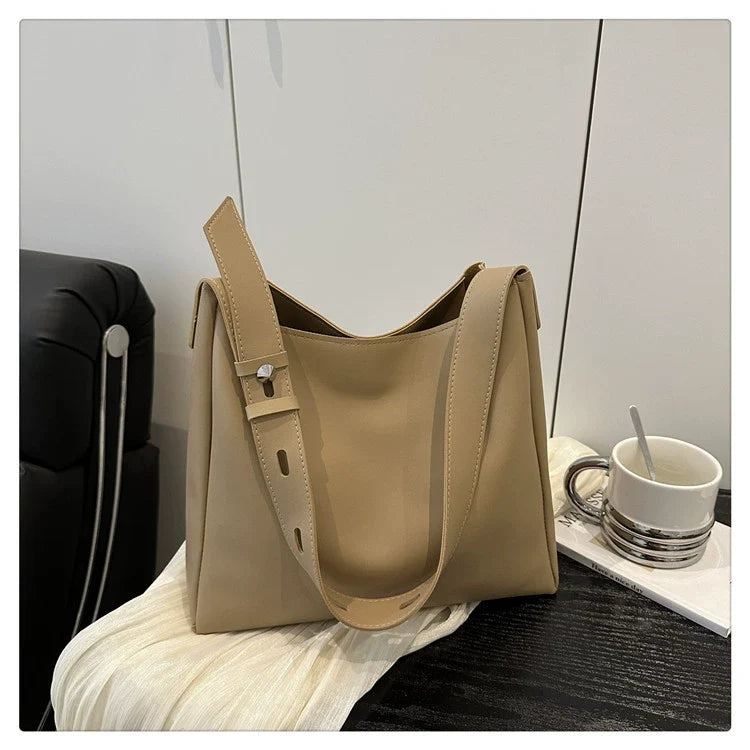 Bolsa de Grande Capacidade para Mulheres 2025 Outono Novo Estilo Bolsa Mãe-Filha Retro Moda Bolsa de Ombro Única Bolsa de Balde Portátil.