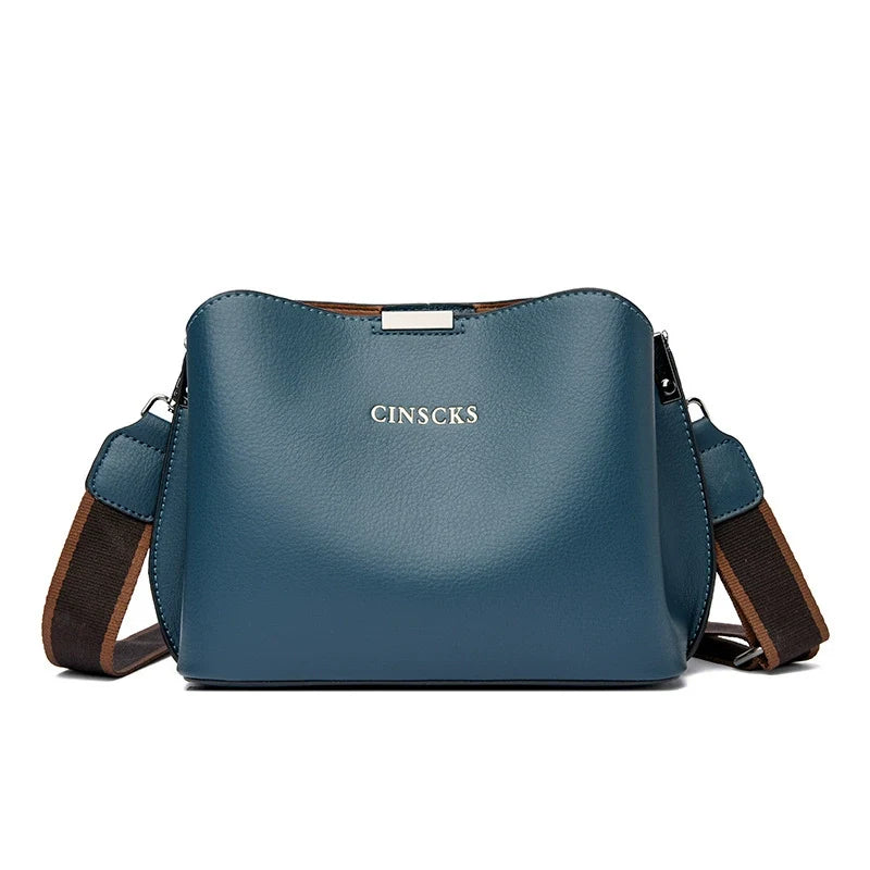 Bolsa transversal de luxo leve para mulheres 2024 nova bolsa de ombro fashion couro macio grande capacidade bolsa casual feminina