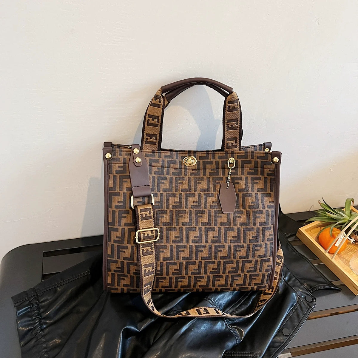 Bolsa Feminina Elegante de Moda Transfronteiriça Grande Capacidade Transversal Nova 2026 Popular Bolsa de Ombro Satchel Tote Feminina