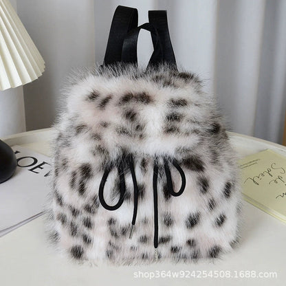 Mochila 2025 Nova Imitação de Pele de Raposa Feminina Estudante Universitária Casual com Cordão, Fecho Magnético e Grande Capacidade para Mulheres