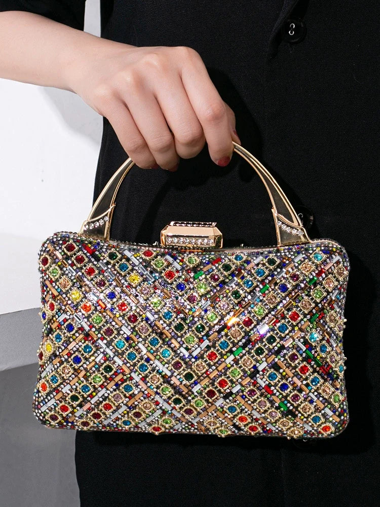 Bolsa de noite exclusiva transfronteiriça 2025 nova bolsa de banquete retrô europeia e americana bolsa feminina de alta qualidade com diamantes incrustados.