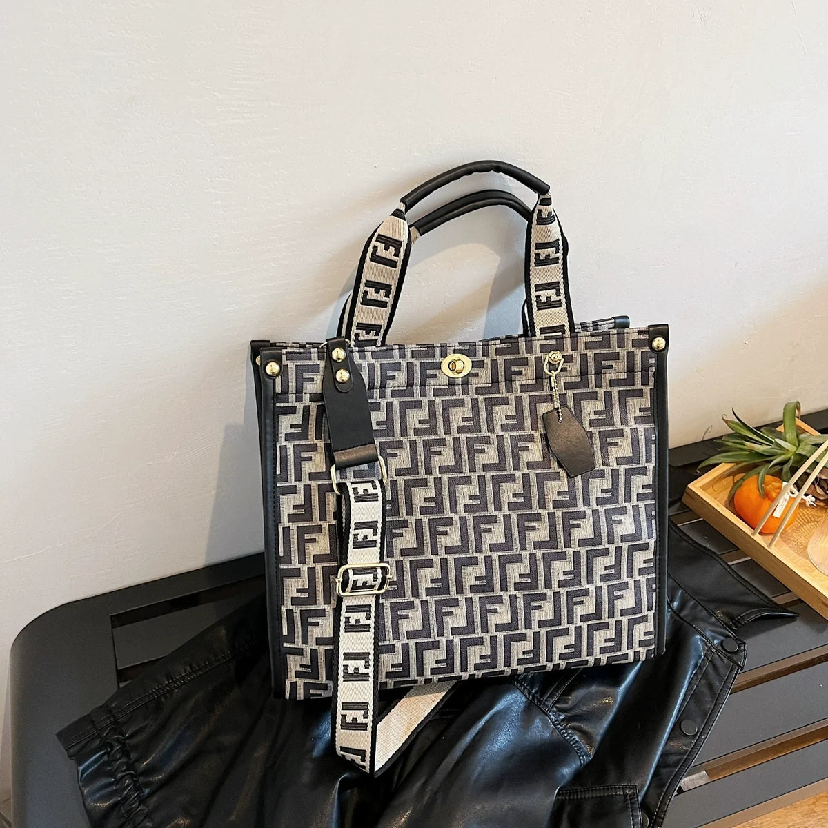 Bolsa Feminina Elegante de Moda Transfronteiriça Grande Capacidade Transversal Nova 2026 Popular Bolsa de Ombro Satchel Tote Feminina