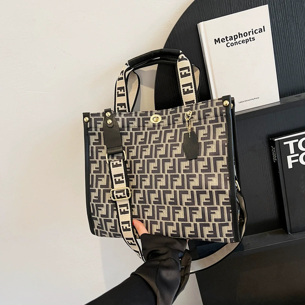 Bolsa Feminina Elegante de Moda Transfronteiriça Grande Capacidade Transversal Nova 2026 Popular Bolsa de Ombro Satchel Tote Feminina