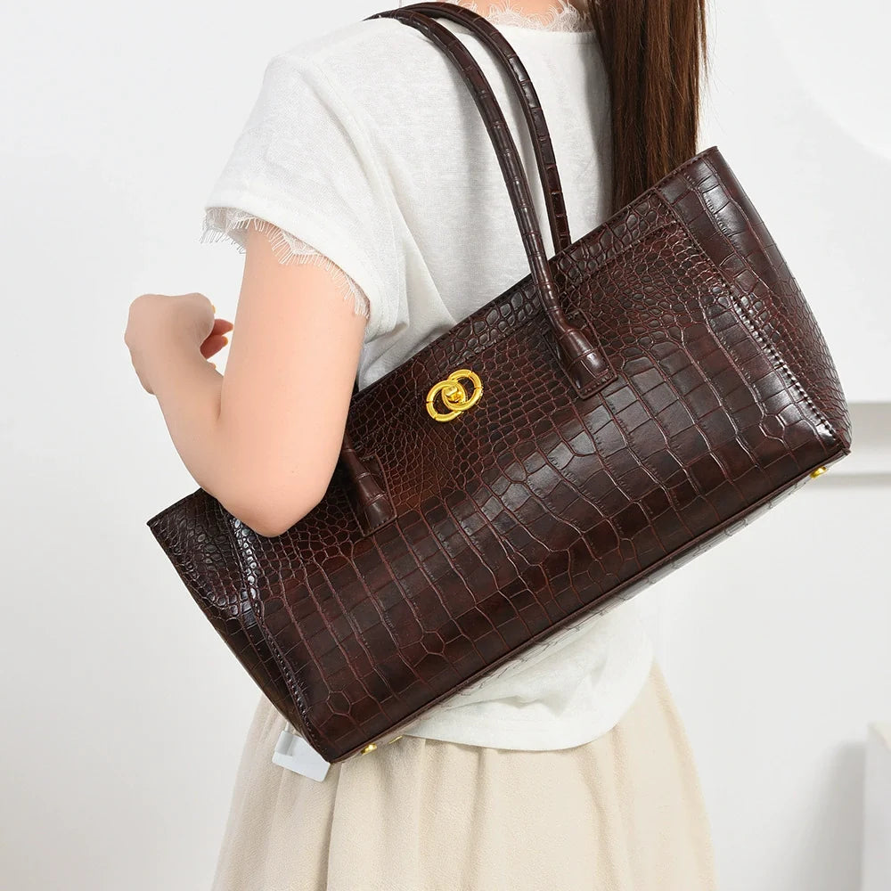 Textura Xiaoxiangfeng Mais fácil para combinar com bolsa de ombro FashionClassy sentido padrão de crocodilo bolsa de ombro Casual feminina Roupas de trabalho bolsa de axila
