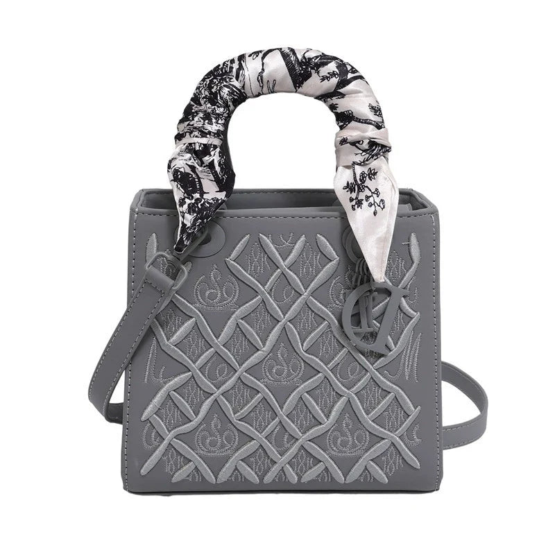 Bolsa Princesa Diana com Bordado Pesado, Nova Moda, Bolsa de Seda, Bolsa de Ombro de Alta Qualidade para Mulheres