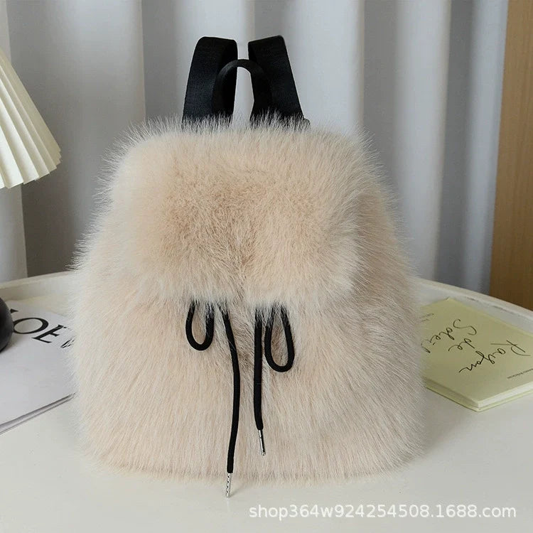 Mochila 2025 Nova Imitação de Pele de Raposa Feminina Estudante Universitária Casual com Cordão, Fecho Magnético e Grande Capacidade para Mulheres