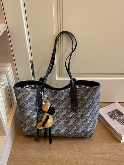 Bolsa de Ombro Casual Color Block da Moda 2026 - Bolsa Tote Estilosa e Espaçosa para o Trabalho, Escola e Uso Diário.