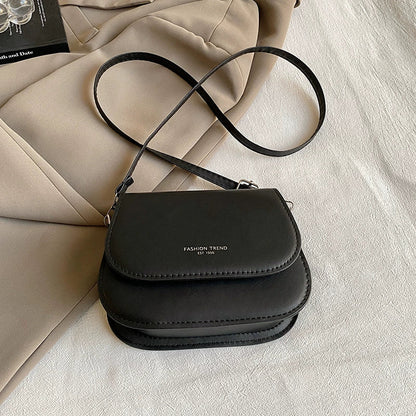 Bolsa de ombro versátil nova de outono e inverno em cores doces, bolsa de sela moderna, fresca e de alto padrão, bolsa transversal para mulheres
