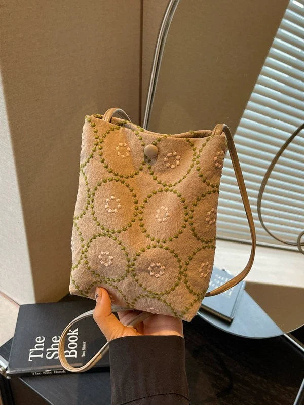Bolsa bordada de estilo étnico transfronteiriço para mulheres 2026. Nova coleção. Retrô. Mais fácil de combinar. Bolsa para celular. Estilo nicho. Bolsa de ombro transversal casual.