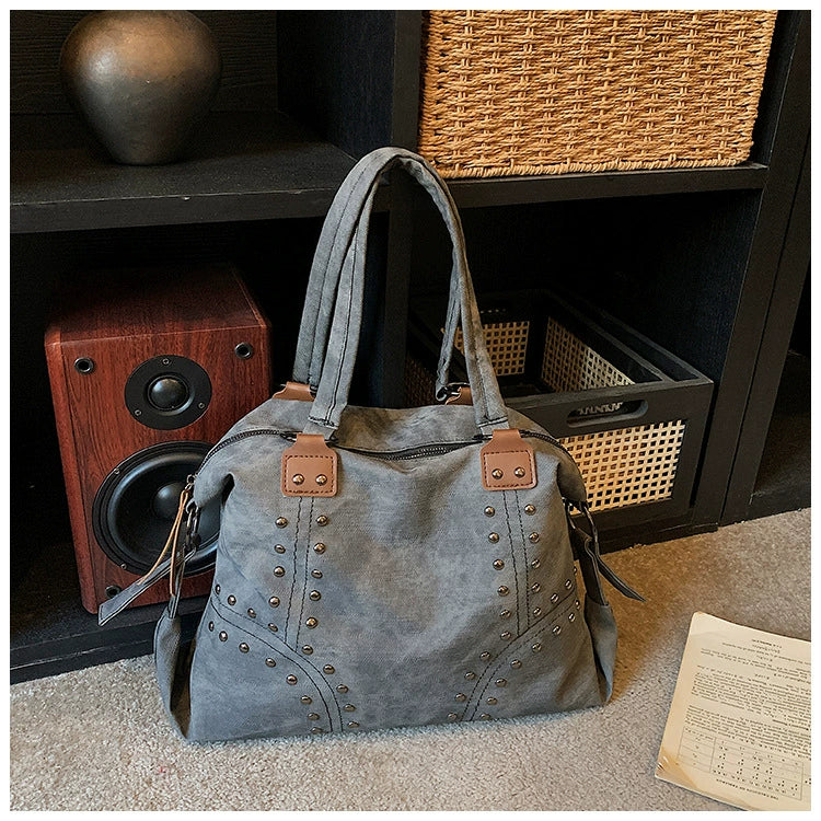 Bolsa Feminina Retrô da Moda com Rebites - Novo Estilo 2026, Bolsa de Ombro Estilosa, Bolsa Tote Minimalista de Grande Capacidade para Exportação.
