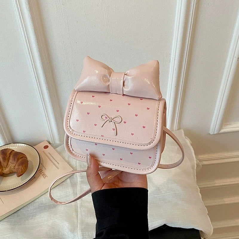 Bolsa Transversal Feminina Estilo Coreano Fresca e Chic - Bolsa Tote Balde de Cor Clara - Bolsa de Ombro Versátil para o Dia a Dia
