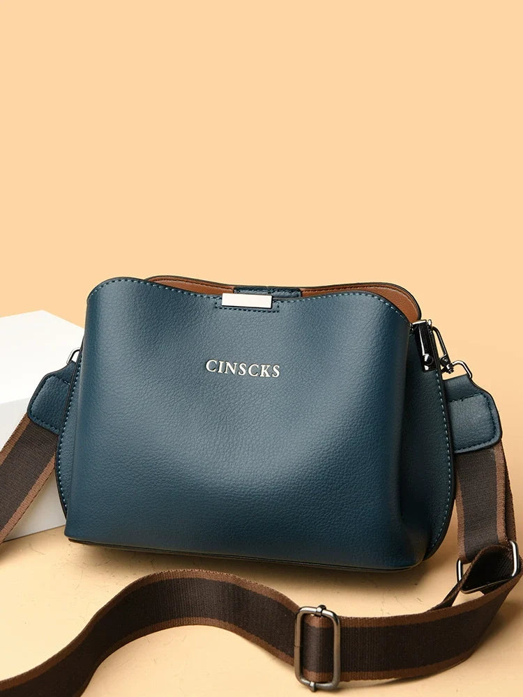Bolsa transversal de luxo leve para mulheres 2024 nova bolsa de ombro fashion couro macio grande capacidade bolsa casual feminina
