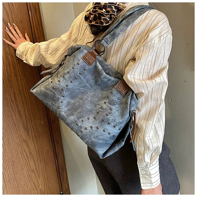 Bolsa Feminina Retrô da Moda com Rebites - Novo Estilo 2026, Bolsa de Ombro Estilosa, Bolsa Tote Minimalista de Grande Capacidade para Exportação.