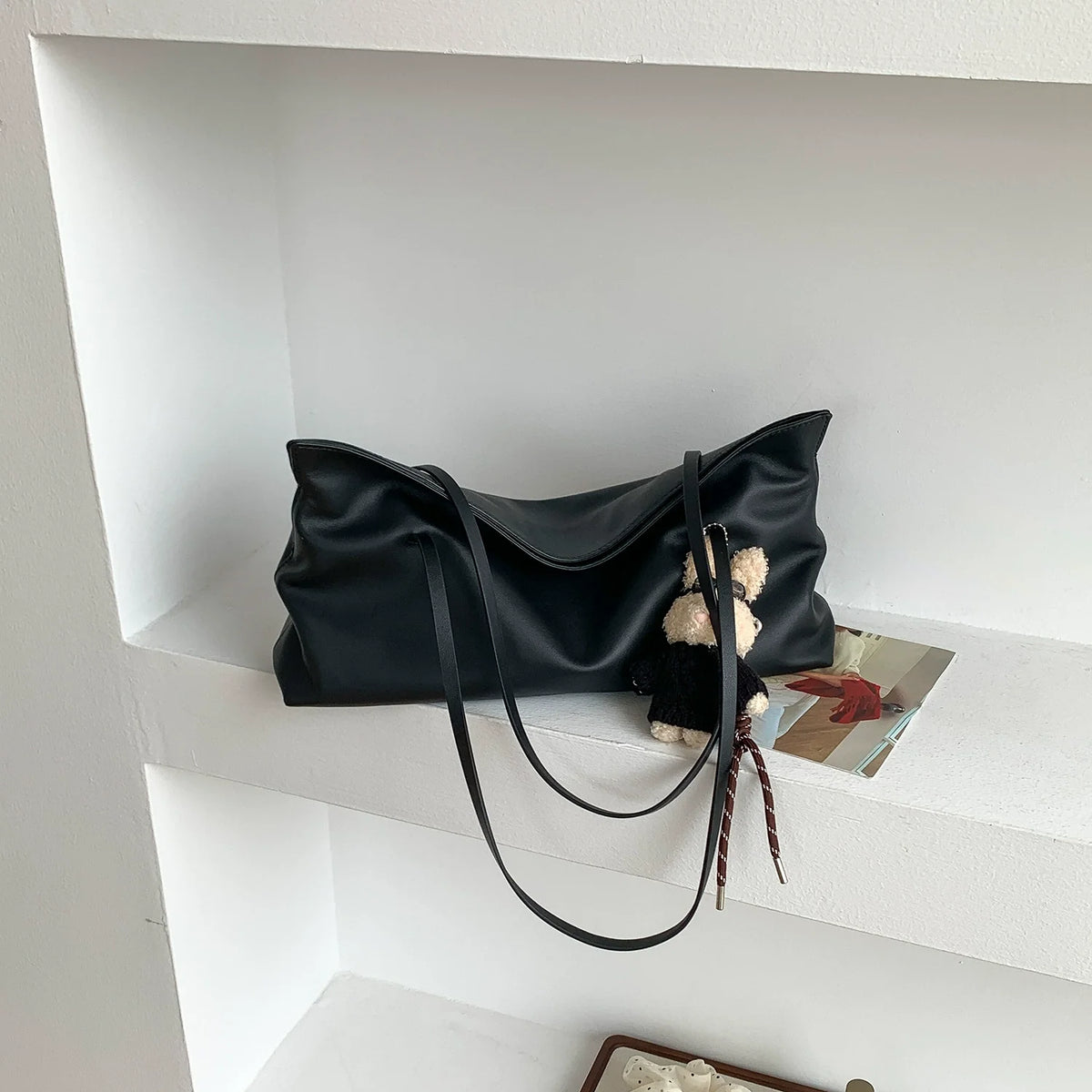 Bolsa de Ombro em Couro Genuíno - Estilo Coreano, Design Exclusivo, Ideal para o Dia a Dia, Sacola de Grande Capacidade, Novidade, Toque Sofisticado, Bolsa de Axila Versátil.
